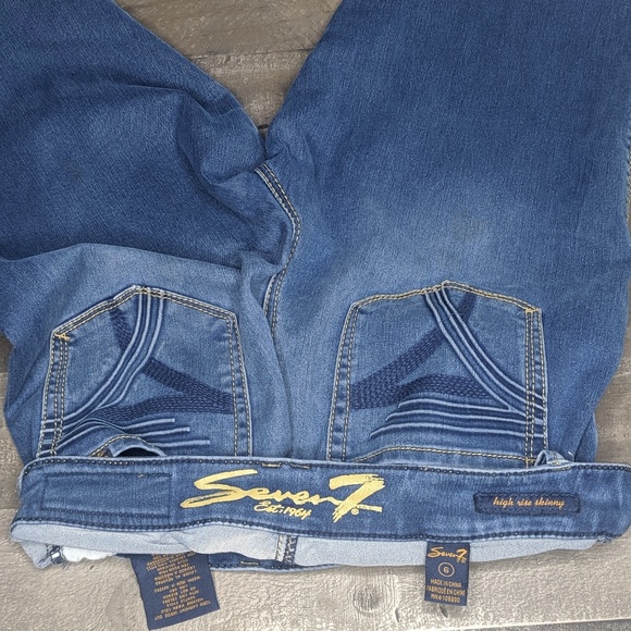 Seven7 High Rise Skinny - Picture 6 of 7